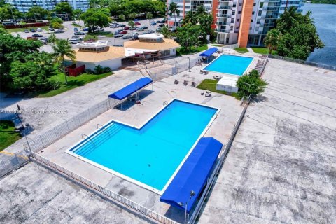 Copropriété à vendre à Miami, Floride: 1 chambre, 79.99 m2 № 2038039 - photo 18