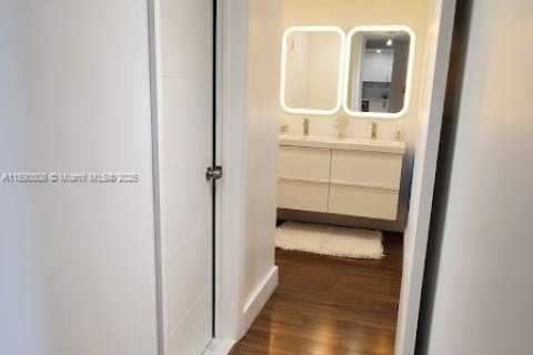 Copropriété à vendre à Miami, Floride: 1 chambre, 79.99 m2 № 2038039 - photo 10