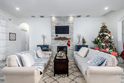 House in Land O' Lakes, Florida 5 bedrooms, 316.43 sq.m. № 2378036 - photo 10