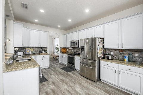 House in Land O' Lakes, Florida 5 bedrooms, 316.43 sq.m. № 2378036 - photo 13