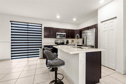 Casa en venta en Homestead, Florida, 3 dormitorios, 182.27 m2 № 2005941 - foto 9