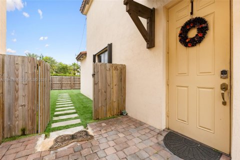 Casa en venta en Homestead, Florida, 3 dormitorios, 182.27 m2 № 2005941 - foto 5