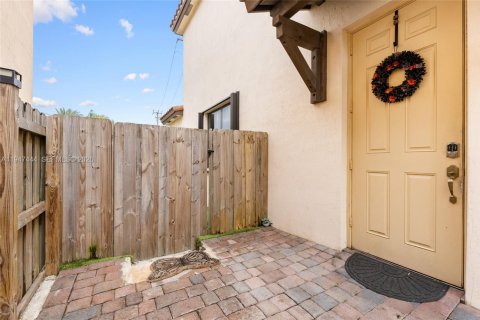 Casa en venta en Homestead, Florida, 3 dormitorios, 182.27 m2 № 2005941 - foto 4