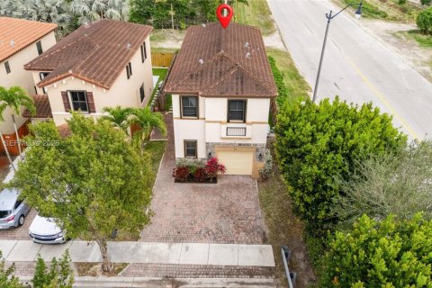 Casa en venta en Homestead, Florida, 3 dormitorios, 182.27 m2 № 2005941 - foto 2