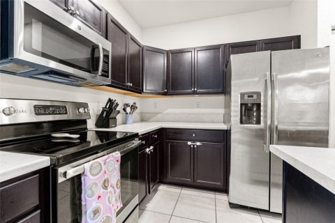 Casa en venta en Homestead, Florida, 3 dormitorios, 182.27 m2 № 2005941 - foto 12