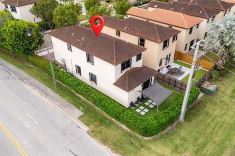 Casa en venta en Homestead, Florida, 3 dormitorios, 182.27 m2 № 2005941 - foto 26