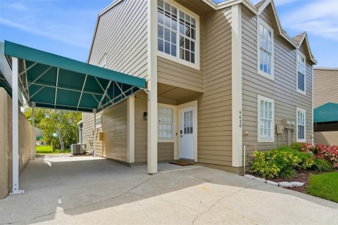 Condo in Tampa, Florida, 2 bedrooms  № 2376815 - photo 5