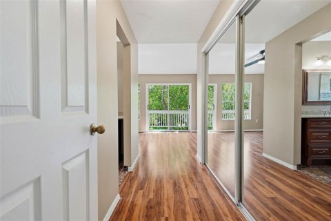 Condo in Tampa, Florida, 2 bedrooms  № 2376815 - photo 26