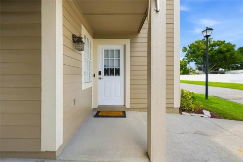 Condo in Tampa, Florida, 2 bedrooms  № 2376815 - photo 6