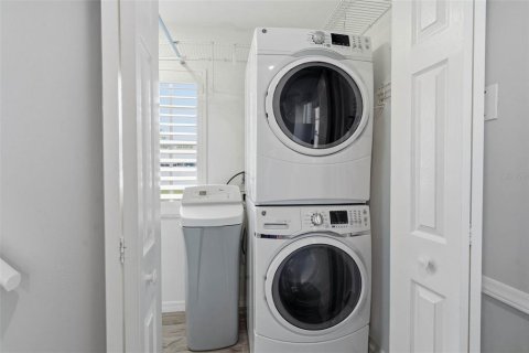 Condo in Tampa, Florida, 2 bedrooms  № 2376815 - photo 8
