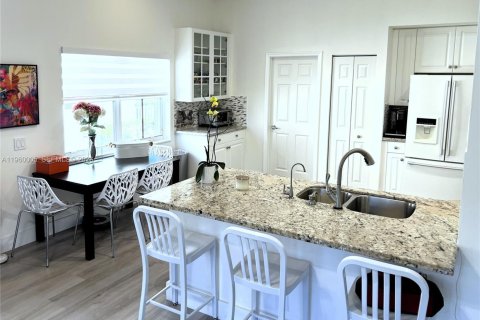 Villa ou maison à vendre à Weston, Floride: 3 chambres, 180.42 m2 № 2028277 - photo 14