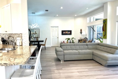 Villa ou maison à vendre à Weston, Floride: 3 chambres, 180.42 m2 № 2028277 - photo 10