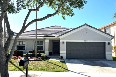 Villa ou maison à Weston, Floride 3 chambres, 180.42 m2 № 2028277