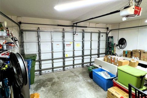 Villa ou maison à vendre à Weston, Floride: 3 chambres, 180.42 m2 № 2028277 - photo 28