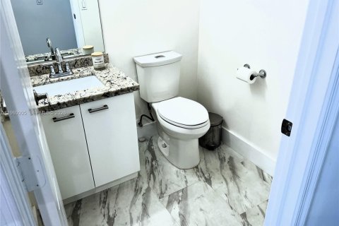 Villa ou maison à vendre à Weston, Floride: 3 chambres, 180.42 m2 № 2028277 - photo 25