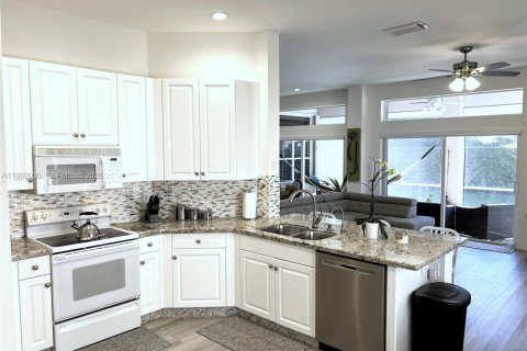 Villa ou maison à vendre à Weston, Floride: 3 chambres, 180.42 m2 № 2028277 - photo 11