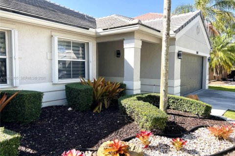 Villa ou maison à vendre à Weston, Floride: 3 chambres, 180.42 m2 № 2028277 - photo 2