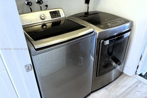 Villa ou maison à vendre à Weston, Floride: 3 chambres, 180.42 m2 № 2028277 - photo 26