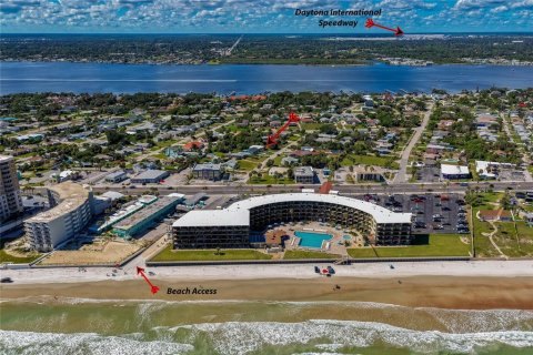 Villa ou maison à vendre à Daytona Beach, Floride: 3 chambres, 143.72 m2 № 2425309 - photo 3