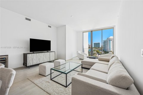 Copropriété à louer à Bay Harbor Islands, Floride: 4 chambres, 207.17 m2 № 2079690 - photo 8