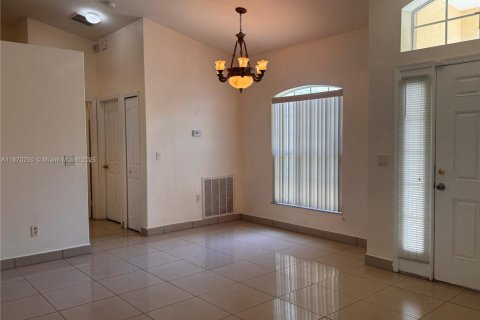 Casa en alquiler en Port St. Lucie, Florida, 3 dormitorios, 142.88 m2 № 1895324 - foto 17