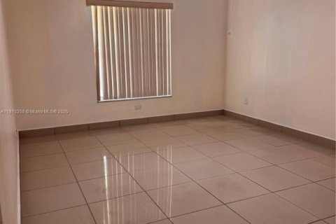 Casa en alquiler en Port St. Lucie, Florida, 3 dormitorios, 142.88 m2 № 1895324 - foto 12