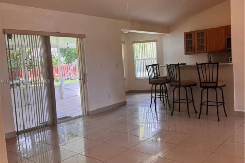 Casa en alquiler en Port St. Lucie, Florida, 3 dormitorios, 142.88 m2 № 1895324 - foto 6