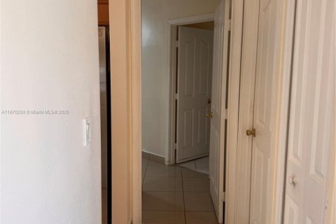 Casa en alquiler en Port St. Lucie, Florida, 3 dormitorios, 142.88 m2 № 1895324 - foto 10