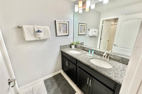 Adosado en venta en Kissimmee, Florida, 4 dormitorios, 177.81 m2 № 1273865 - foto 17