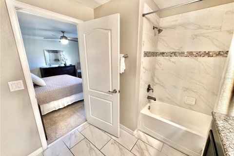 Adosado en venta en Kissimmee, Florida, 4 dormitorios, 177.81 m2 № 1273865 - foto 16