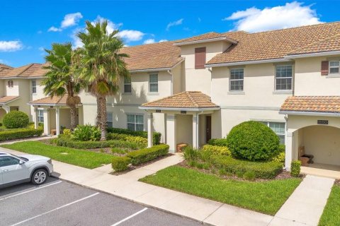 Adosado en venta en Kissimmee, Florida, 4 dormitorios, 177.81 m2 № 1273865 - foto 1