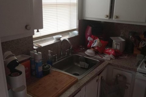 Condominio en Sunrise, Florida, 2 dormitorios № 2175544