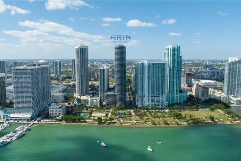Condo in Miami, Florida, 3 bedrooms  № 1859695 - photo 15