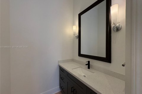 Townhouse in Hialeah, Florida 2 bedrooms, 101.17 sq.m. № 2055903 - photo 21