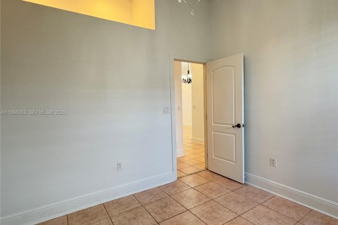 Townhouse in Hialeah, Florida 2 bedrooms, 101.17 sq.m. № 2055903 - photo 27