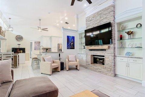 House in Orlando, Florida 4 bedrooms, 246.01 sq.m. № 2140999 - photo 21