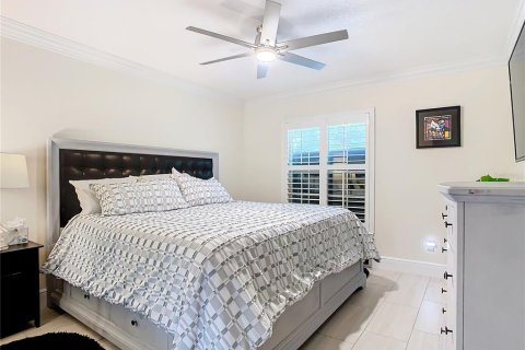 House in Orlando, Florida 4 bedrooms, 246.01 sq.m. № 2140999 - photo 29