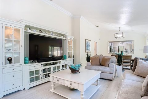 House in Orlando, Florida 4 bedrooms, 246.01 sq.m. № 2140999 - photo 7