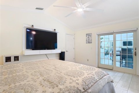 House in Orlando, Florida 4 bedrooms, 246.01 sq.m. № 2140999 - photo 22