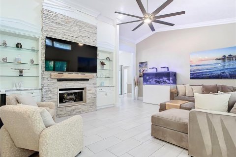 House in Orlando, Florida 4 bedrooms, 246.01 sq.m. № 2140999 - photo 18