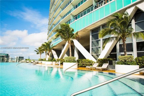 Condominio en alquiler en Miami, Florida, 1 dormitorio, 88.07 m2 № 2010755 - foto 21