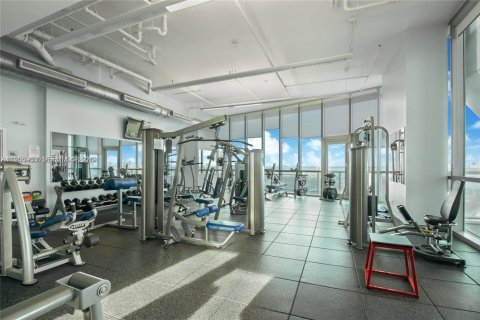 Condominio en alquiler en Miami, Florida, 1 dormitorio, 88.07 m2 № 2010755 - foto 24