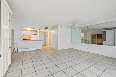Copropriété à vendre à Miami Beach, Floride: 55.74 m2 № 2369772 - photo 13