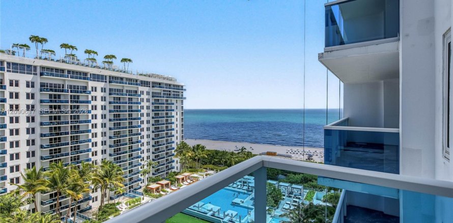 Studio à Condo à Miami Beach, Floride  № 2369772