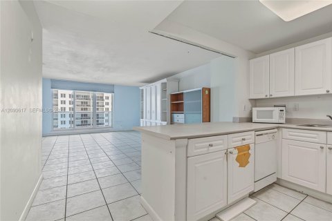 Copropriété à vendre à Miami Beach, Floride: 55.74 m2 № 2369772 - photo 5