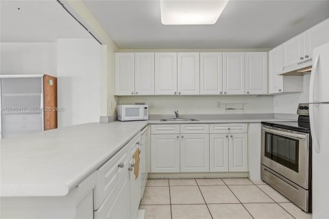 Copropriété à vendre à Miami Beach, Floride: 55.74 m2 № 2369772 - photo 6
