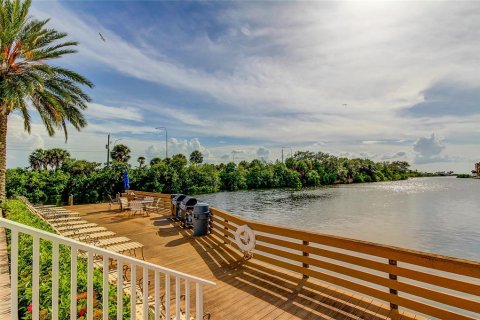 Condo in Tampa, Florida, 1 bedroom  № 1569736 - photo 3