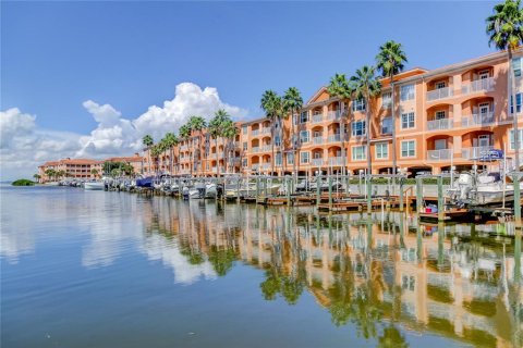 Condo in Tampa, Florida, 1 bedroom  № 1569736 - photo 29