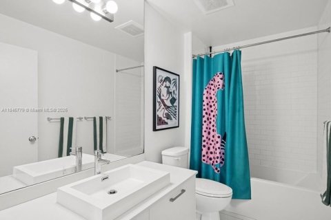 Copropriété à vendre à Miami, Floride: 2 chambres, 90.77 m2 № 1845878 - photo 13