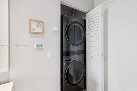 Copropriété à vendre à Miami, Floride: 2 chambres, 90.77 m2 № 1845878 - photo 18